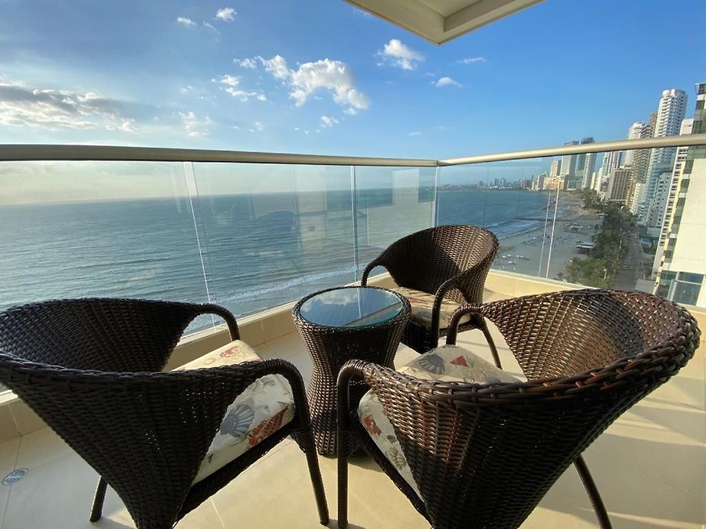 Frente Al Mar, Piscina Piso 38
