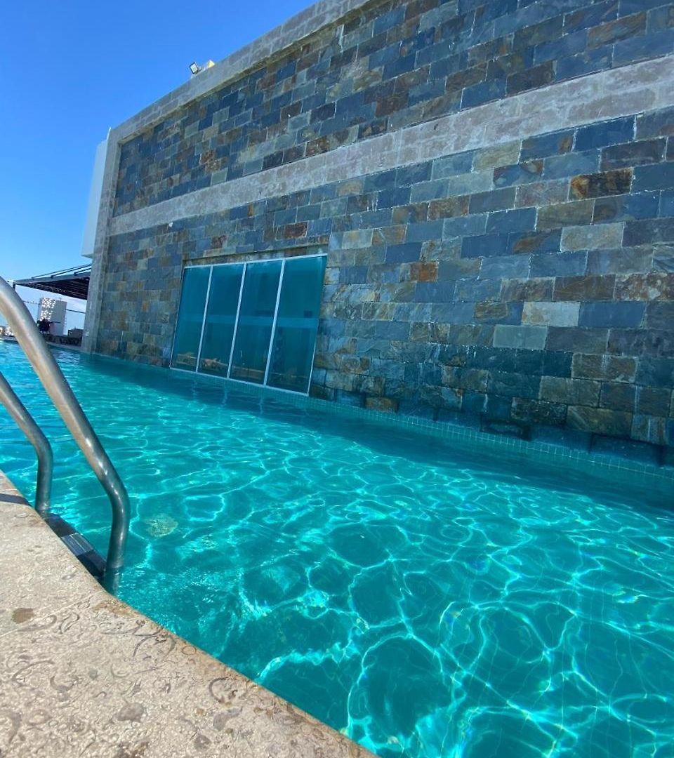 Apartamento Frente Al Mar, Piscina Piso 38 *
